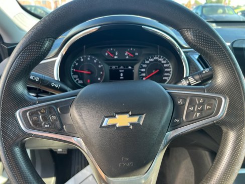 Used 2019 Chevrolet Malibu LT image 16