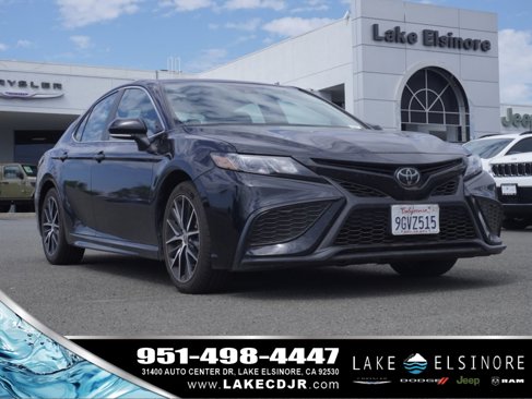 Used 2023 Toyota Camry SE image 1