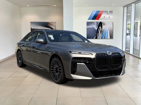 New 2026 BMW 740i w/ Executive Package image 4