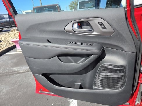 New 2025 Chrysler Pacifica Select image 33