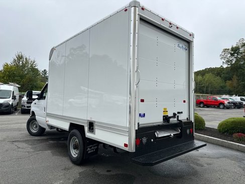 New 2026 Ford E-350 and Econoline 350 Super Duty w/ Power Equipment Group image 8
