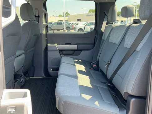 New 2025 Ford F250 XLT w/ FX4 Off-Road Package image 14