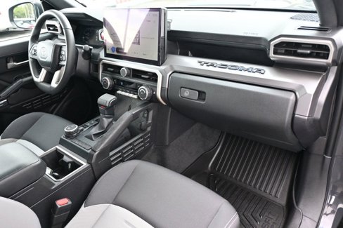 Used 2024 Toyota Tacoma TRD Off-Road image 11