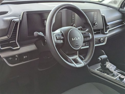 Used 2024 Kia Sportage LX image 14