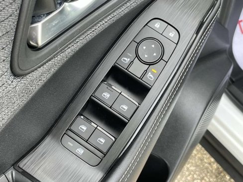 Certified 2023 Nissan Rogue SV image 18