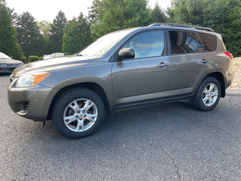 Used 2011 Toyota RAV4 4WD image 9