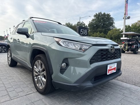 Used 2021 Toyota RAV4 XLE Premium image 7