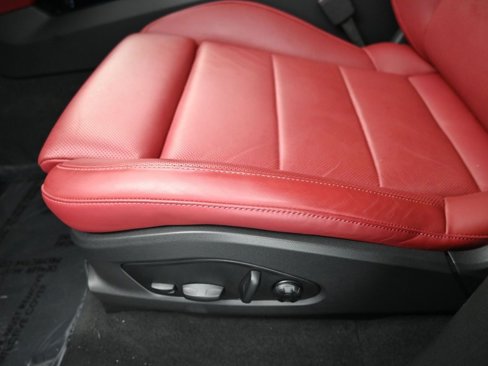 Certified 2025 Porsche Macan 4S Electric image 21