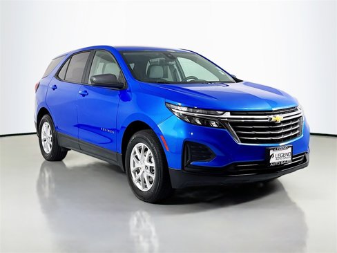 Used 2024 Chevrolet Equinox LS image 3