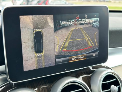 Used 2018 Mercedes-Benz GLC 300 4MATIC image 24