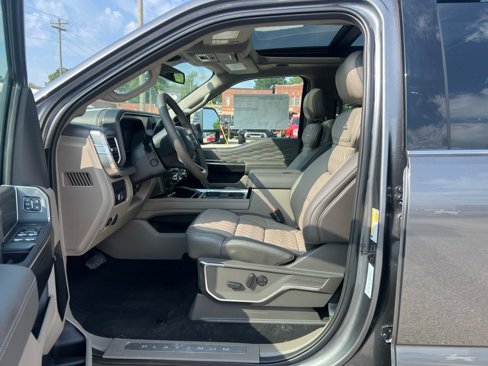New 2025 Ford F250 Platinum w/ Platinum Plus Package image 14