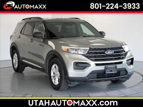 Used 2020 Ford Explorer XLT image 1