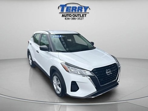 Used 2024 Nissan Kicks S image 4