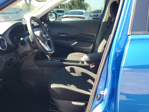 Certified 2024 Nissan Kicks SV w/ Interior Electronics Package image 19