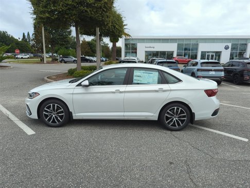 New 2025 Volkswagen Jetta SE image 9