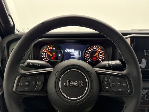 New 2025 Jeep Gladiator Mojave image 25