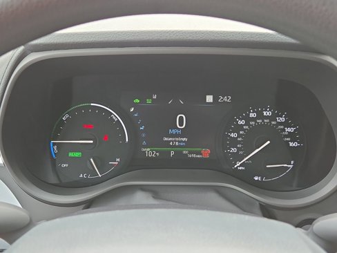 Certified 2025 Toyota Sienna LE image 30