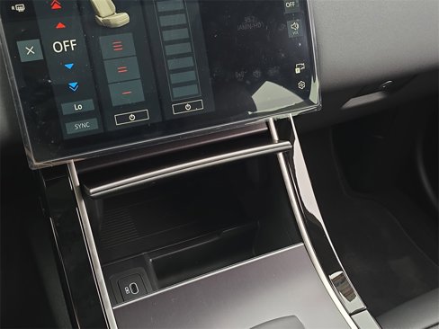 New 2026 Land Rover Range Rover Velar Dynamic SE image 24