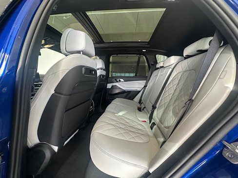 New 2026 BMW X5 M60i image 6