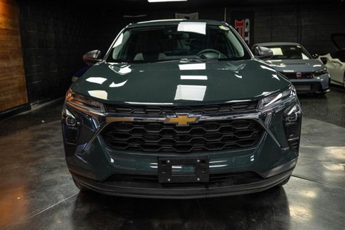 Used 2025 Chevrolet Trax LS image 3