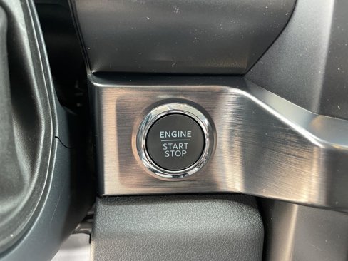 New 2025 Ford F250 Lariat w/ Chrome Package image 17