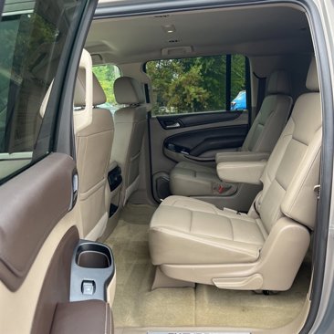 Used 2018 Chevrolet Suburban LT image 5