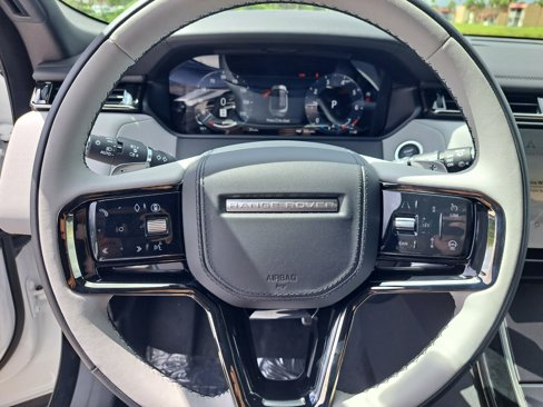 Used 2026 Land Rover Range Rover Velar Dynamic SE image 13