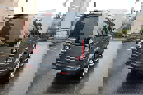 Used 2015 Land Rover LR4 HSE image 9