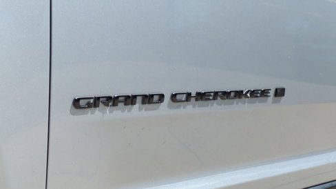 Used 2024 Jeep Grand Cherokee Altitude image 13