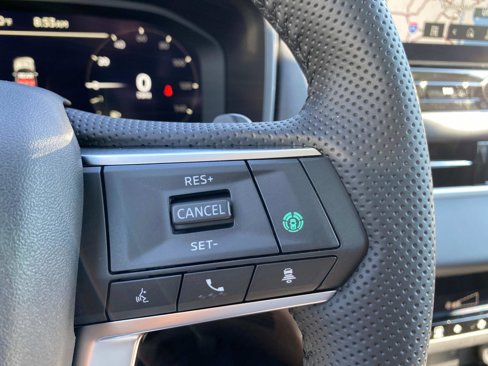 New 2025 Mitsubishi Outlander SE image 17