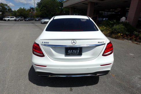 Used 2017 Mercedes-Benz E 300 4MATIC image 3