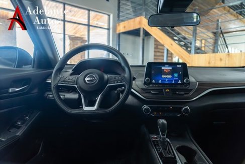 Used 2025 Nissan Altima 2.5 SV image 5