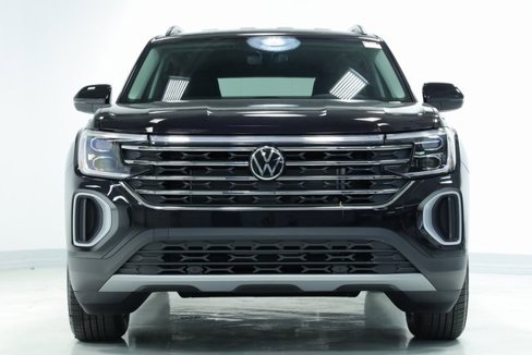 New 2026 Volkswagen Atlas SE image 2
