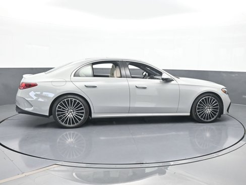 Used 2025 Mercedes-Benz E 350 Sedan image 7