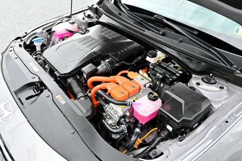 Used 2024 Hyundai Elantra Limited image 46