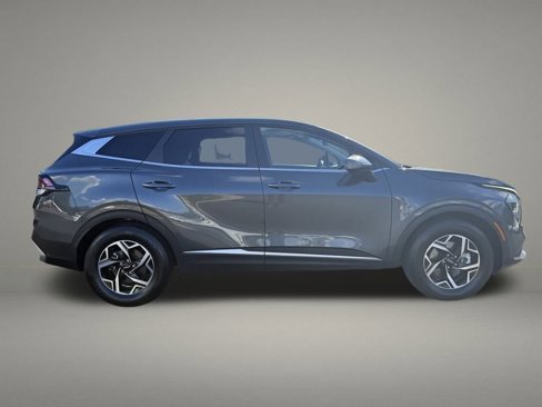 Used 2024 Kia Sportage LX image 6