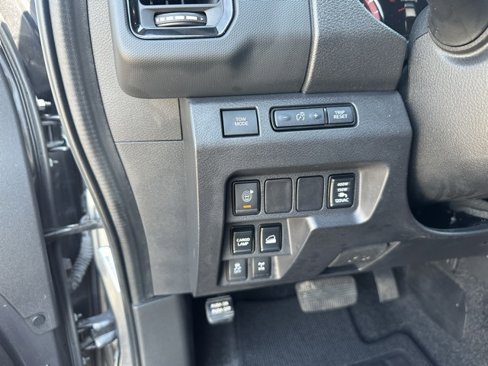 Used 2023 Nissan Frontier PRO-4X w/ Pro-4X Premium Package image 28