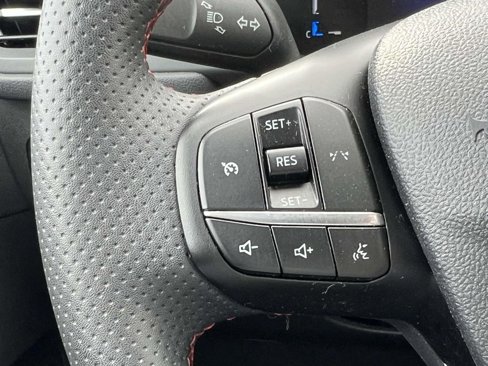 Used 2023 Ford Escape ST-Line image 25