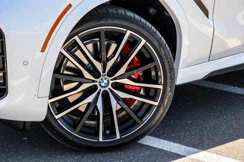 New 2026 BMW X6 M60i image 9
