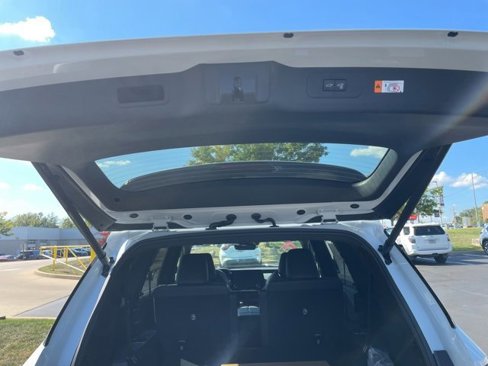 New 2026 Lexus TX 500h AWD image 16