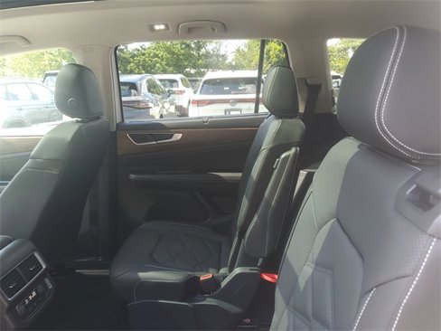 New 2026 Volkswagen Atlas SE image 10