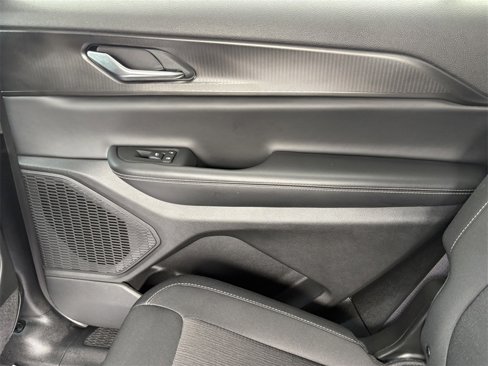Used 2023 Jeep Grand Cherokee L Laredo w/ Luxury Tech Group I image 31