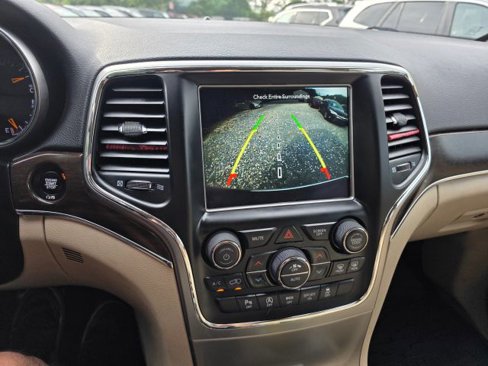 Used 2018 Jeep Grand Cherokee Limited w/ Luxury Group II image 14