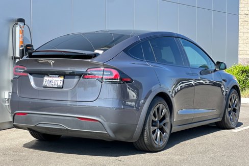 Used 2022 Tesla Model X image 5