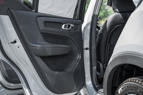 New 2026 Volvo XC40 B5 Plus w/ Protection Package Premier image 36
