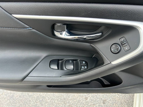 Used 2018 Nissan Altima 2.5 SR w/ SR Special Edition image 26