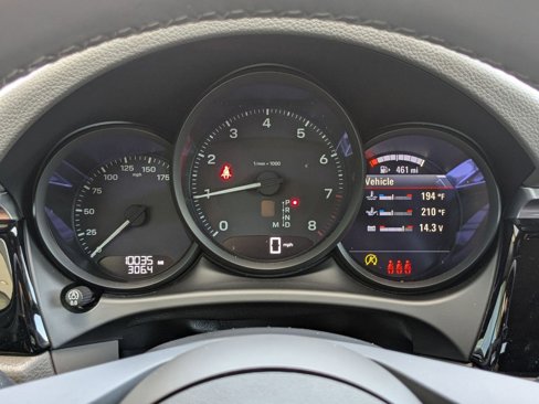 Certified 2024 Porsche Macan image 16