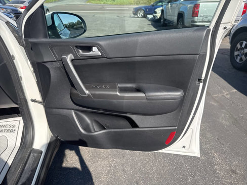 Used 2017 Kia Sportage LX w/ LX Popular Package image 31