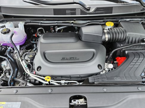 New 2026 Chrysler Voyager LX image 10