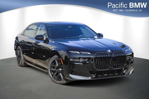New 2026 BMW i7 xDrive60 w/ Premium Package image 1